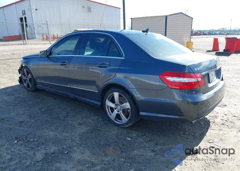 2011 Mercedes-Benz E 350 z USA, uszkodzony, nr VIN WDDHF5GB0BA396357